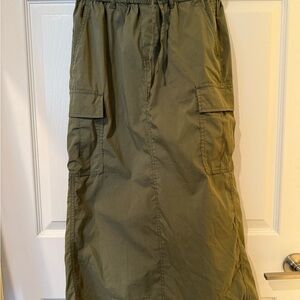 Uniqlo Khaki Women's Midi Skirt